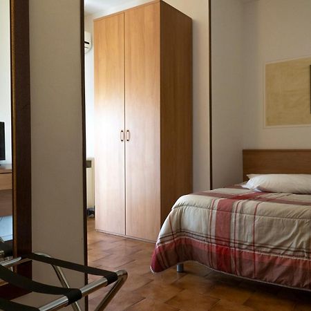 Hotel La Vela Castelnuovo Rangone 外观 照片