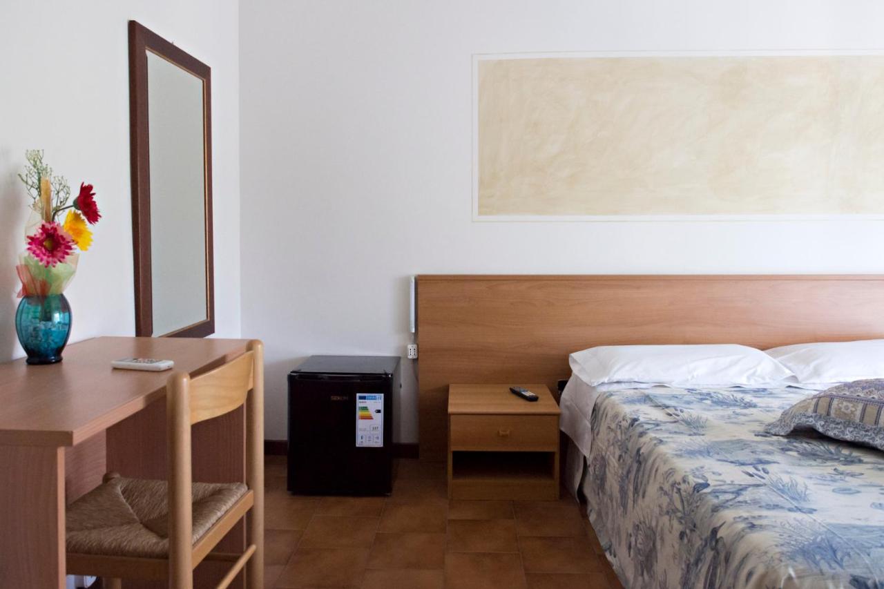 Hotel La Vela Castelnuovo Rangone 外观 照片