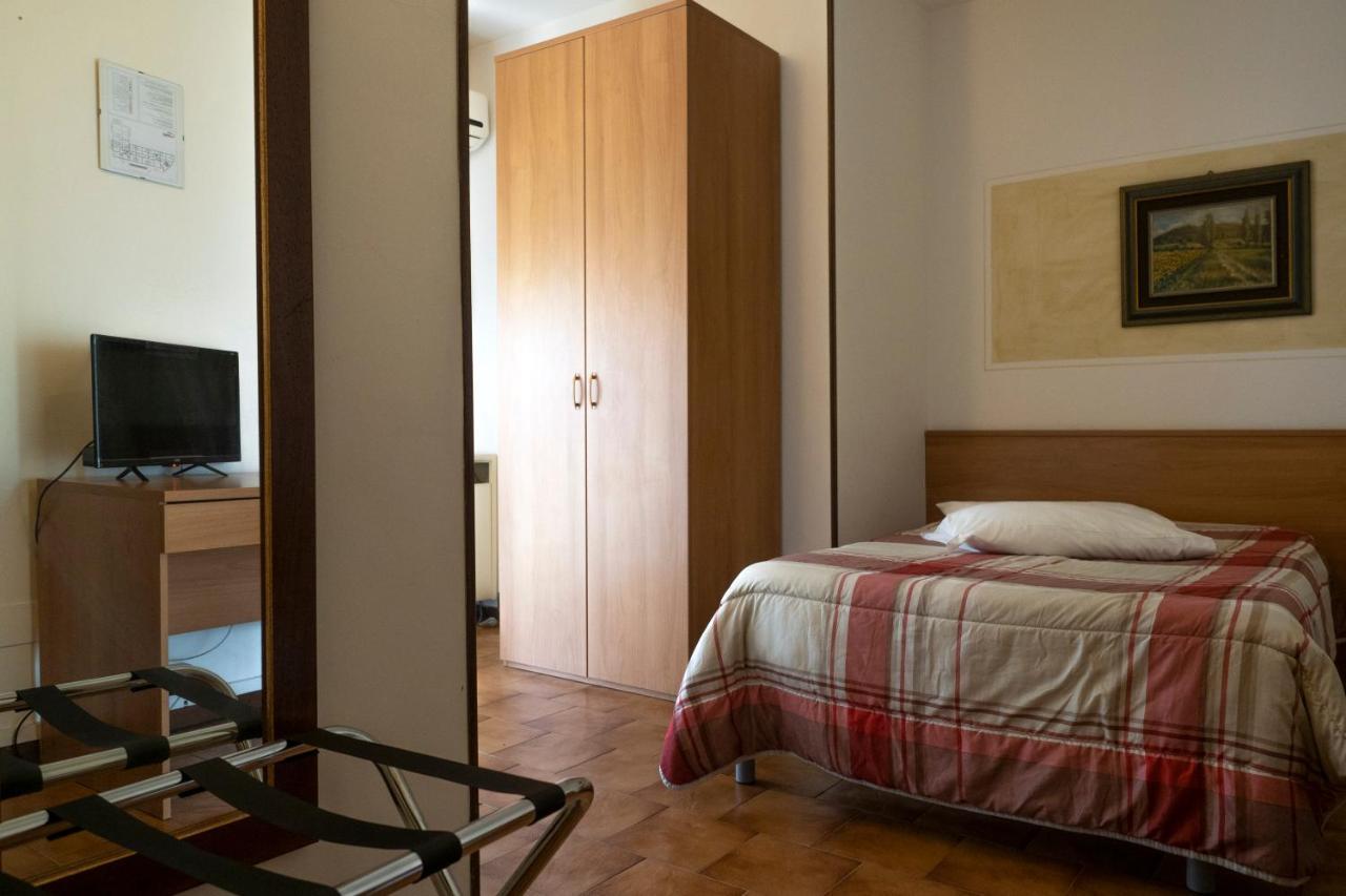 Hotel La Vela Castelnuovo Rangone 外观 照片